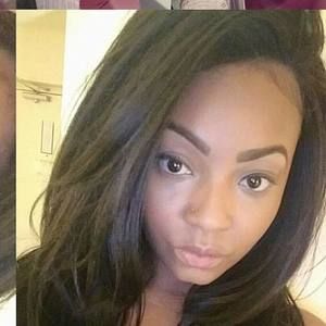 Meet your Posher, Simone